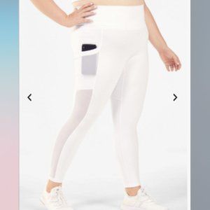 NWT Fabletics Mila High-Waisted Pocket Legging